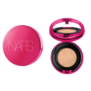 ナーズ(NARS)の最終値下げ　NARS アンラップド アクアティックグロー クッションファンデ(ファンデーション)