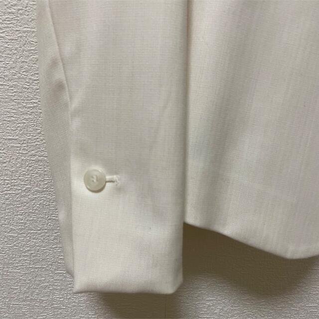 白 ジャケット オフィスカジュアル レディースのトップス(シャツ/ブラウス(長袖/七分))の商品写真
