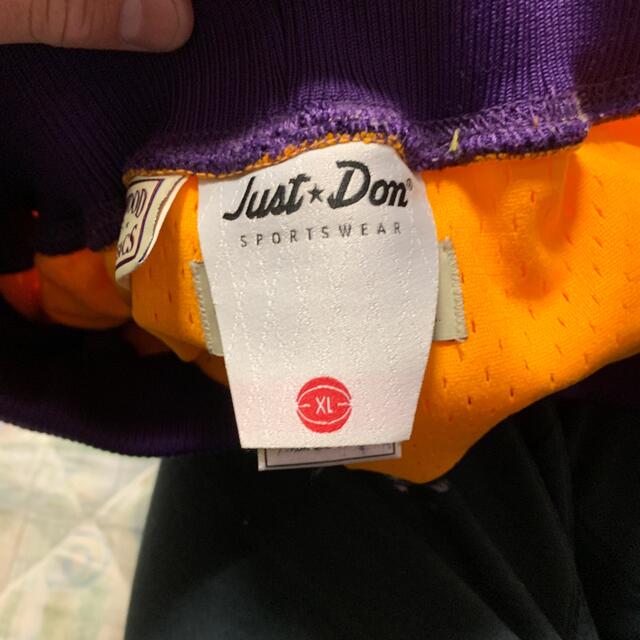 MITCHELL & NESS(ミッチェルアンドネス)のJUST DON Mitchell&Ness LAKERS SHORT メンズのパンツ(ショートパンツ)の商品写真