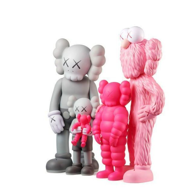 【ププ様専用】【新品未使用品】KAWS FAMILY  "Grey Pink" エンタメ/ホビーのフィギュア(その他)の商品写真