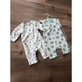 新品2枚セット　ロンパース　60-70 男の子　女の子　りんご　フリース(ロンパース)