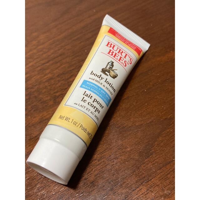 BURT'S BEES(バーツビーズ)のBURT’S BEES body lotion コスメ/美容のボディケア(ボディローション/ミルク)の商品写真