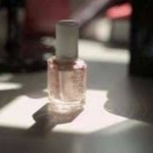 Essie(エッシー)の【essie 】ネイルポリッシュ、ブラウン系 コスメ/美容のネイル(マニキュア)の商品写真