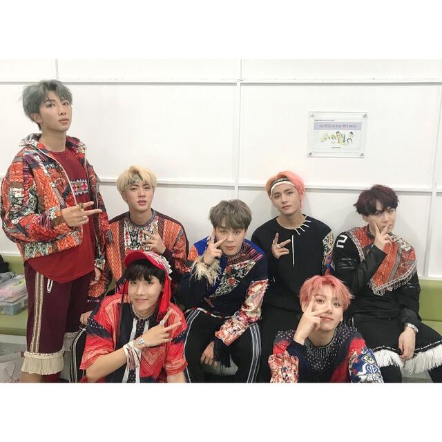 BTSテテ着用 ネイティブロングカーディガン