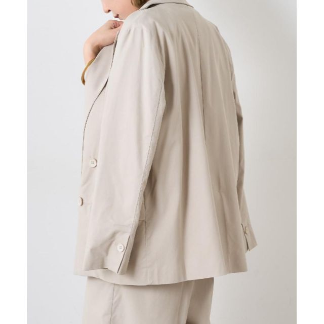 mystic(ミスティック)の2022SS Omekashi ストレッチダブルテーラードジャケット  ベージュ レディースのジャケット/アウター(テーラードジャケット)の商品写真