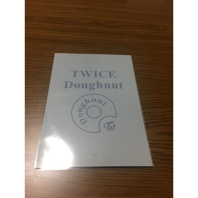 TWICE(トゥワイス)のTWICE doughnut FC限定 モモ エンタメ/ホビーのCD(K-POP/アジア)の商品写真