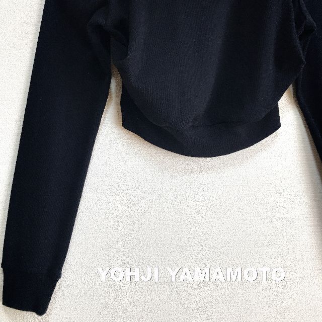 Yohji Yamamoto(ヨウジヤマモト)の【YOHJI YAMAMOTO】ヨウジヤマモト フルジップ ショート スウェット レディースのトップス(トレーナー/スウェット)の商品写真