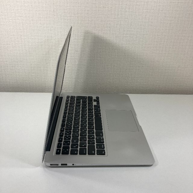 Apple MacBook Air Core i5 ノートパソコン （B58）