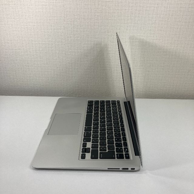 Apple MacBook Air Core i5 ノートパソコン （B58）