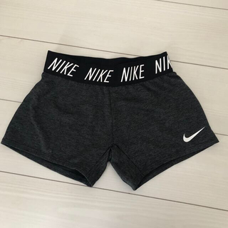 ナイキ(NIKE)の新品　NIKE 短パン　キッズサイズS(パンツ/スパッツ)