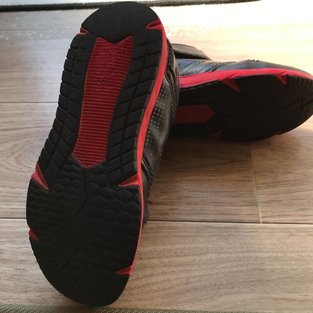 adidas(アディダス)のアディダススニーカー21 キッズ/ベビー/マタニティのキッズ靴/シューズ(15cm~)(スニーカー)の商品写真