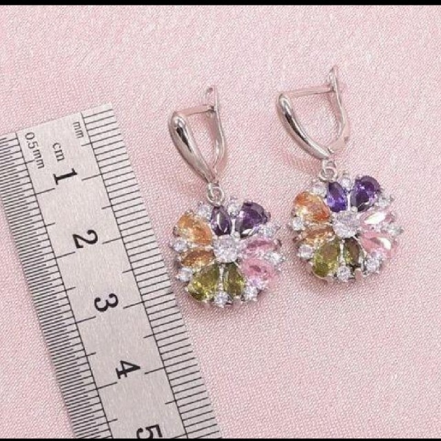 【ワンセット限定‼️】レインボー ネックレス セット レディースのアクセサリー(ネックレス)の商品写真