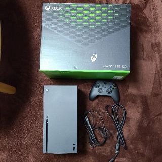 エックスボックス(Xbox)のxbox series x　使用極小　美品(家庭用ゲーム機本体)