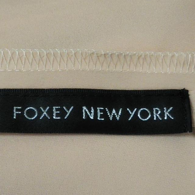 FOXEY(フォクシー)のフォクシーニューヨーク カットソー 38 M - レディースのトップス(カットソー(半袖/袖なし))の商品写真