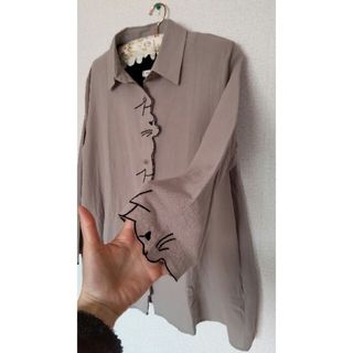 ＊新品未使用＊＊＊(❁ᴗ͈ˬᴗ͈)”ロングシャツ＊個性的 コットン100%(シャツ/ブラウス(長袖/七分))