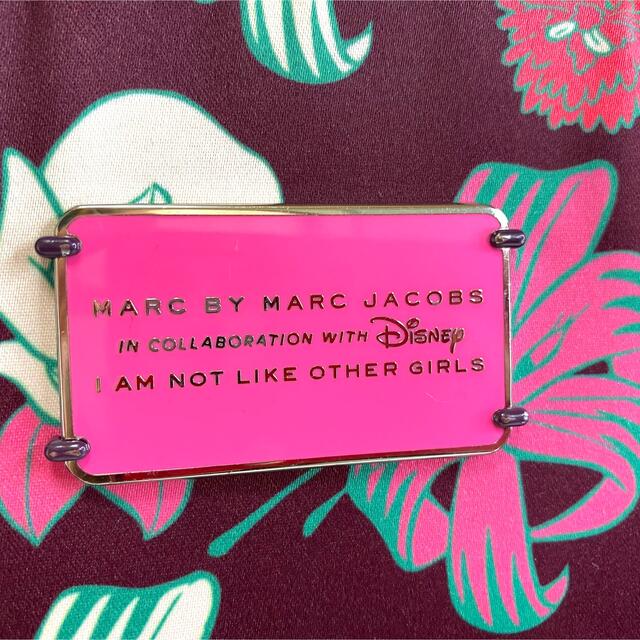 MARC BY MARC JACOBS(マークバイマークジェイコブス)のMARC BY MARC JACOBS　PCケース  不思議の国のアリス コラボ スマホ/家電/カメラのPC/タブレット(その他)の商品写真