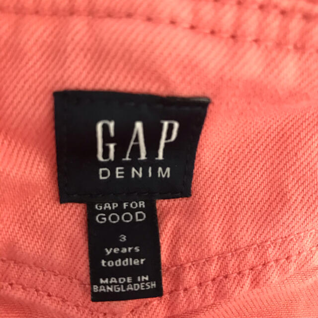 GAP Kids(ギャップキッズ)のサロペット デニム オーバーオール　ピンク キッズ/ベビー/マタニティのキッズ服女の子用(90cm~)(ワンピース)の商品写真