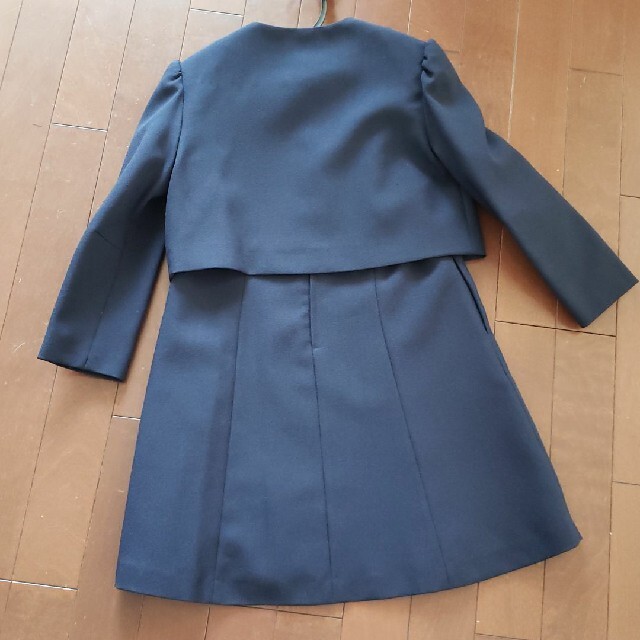 フォーマル！スーツ！ワンピース ジャケット上下セット　紺 125cm キッズ/ベビー/マタニティのキッズ服女の子用(90cm~)(ドレス/フォーマル)の商品写真