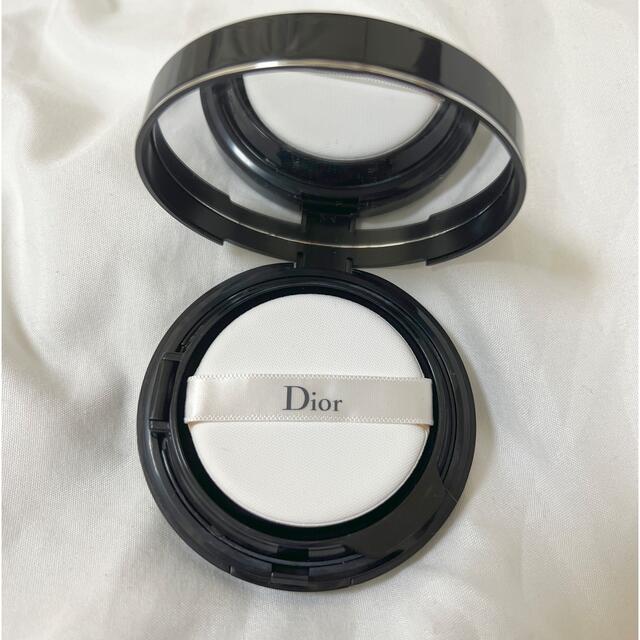 Dior(ディオール)のディオールスキン フォーエヴァー クッション 限定ケース 0N コスメ/美容のベースメイク/化粧品(ファンデーション)の商品写真
