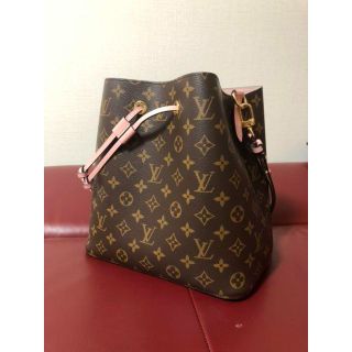 ヴィトン(LOUIS VUITTON) スカーフ ショルダーバッグ(レディース)の ヴィトン(LOUIS VUITTON) スカーフ ショルダーバッグ(レディース)の