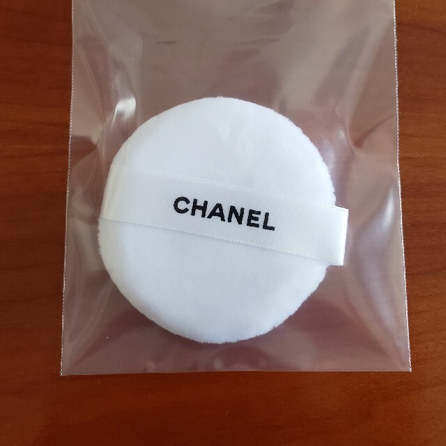 CHANEL(シャネル)のCHANEL　パフ コスメ/美容のメイク道具/ケアグッズ(パフ・スポンジ)の商品写真