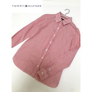 トミーヒルフィガー(TOMMY HILFIGER)の【未使用】トミーヒルフィガー ストライプブラウス　シャツ　赤×白(シャツ/ブラウス(長袖/七分))