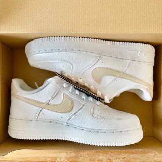 24.5㎝ NIKE エアフォース1 '07 LV8 ホワイト ベージュ グレー