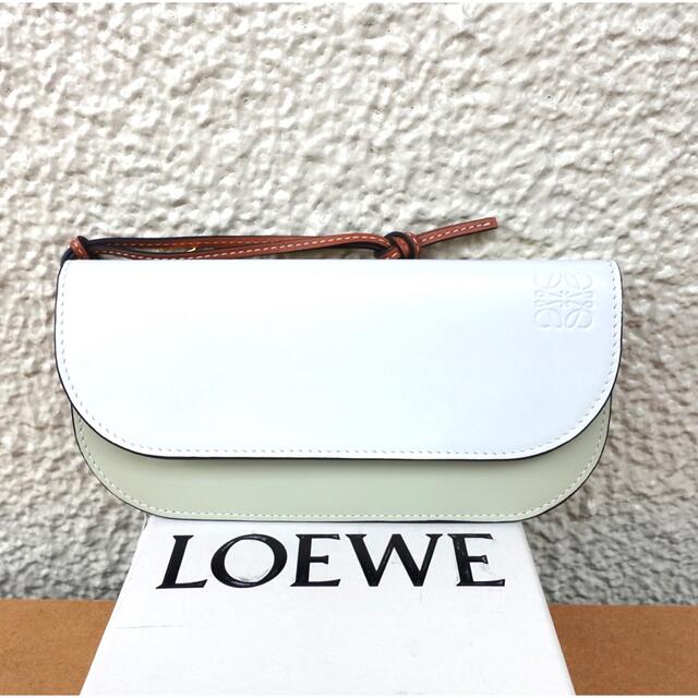 LOEWE - 新品 LOEWE 長財布 ゲート 正規品 完売モデルの通販 by プロフ