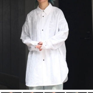 コモリ(COMOLI)のSHINYA KOZUKA assic Shirt(FLOWER)(シャツ)