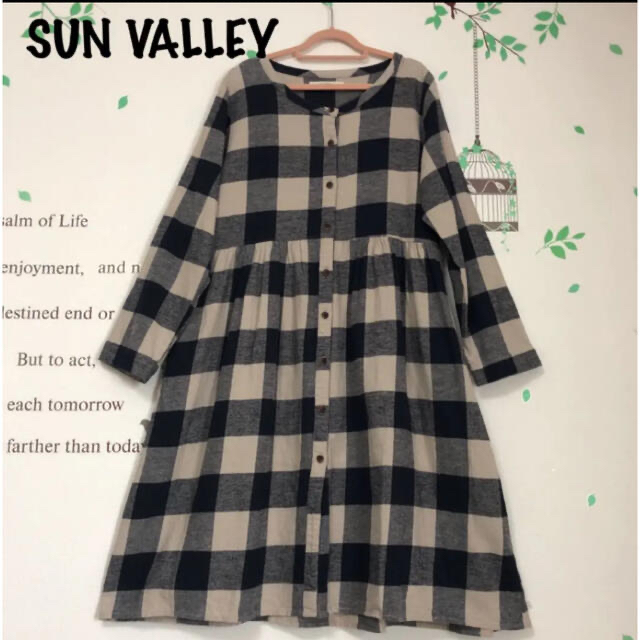 SUNVALLEY(サンバレー)の□125 サンバレー 紺色系 チェックワンピ レディースのワンピース(ロングワンピース/マキシワンピース)の商品写真