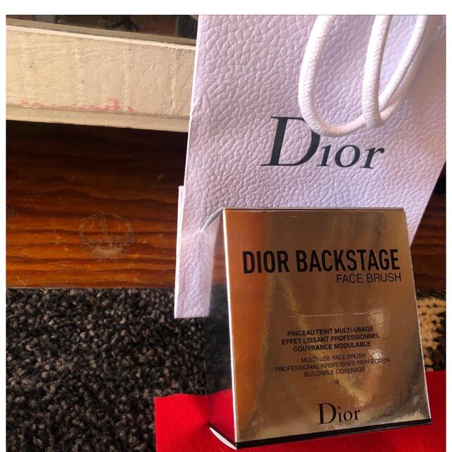 Christian Dior(クリスチャンディオール)のディオール   バックステージフェイスブラシ18 コスメ/美容のメイク道具/ケアグッズ(ブラシ・チップ)の商品写真
