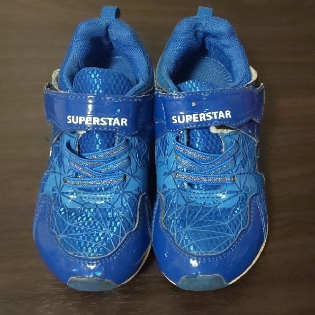MOONSTAR (ムーンスター)のMOONSTAR SUPERSTAR 光る 運動靴 17.5 ブルー キッズ/ベビー/マタニティのキッズ靴/シューズ(15cm~)(スニーカー)の商品写真