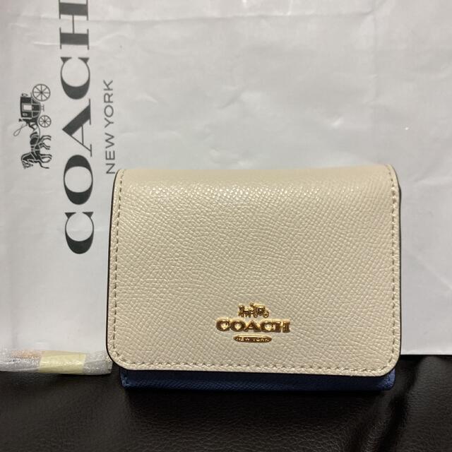 COACH(コーチ)のcoach コーチ　新品　バイカラー　折財布 レディースのファッション小物(財布)の商品写真
