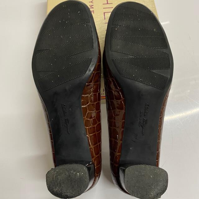Salvatore Ferragamo(サルヴァトーレフェラガモ)のサルバトーレフェラガモ　パンプスクロコダイル　ブラック×ダークブラウン　r068 レディースの靴/シューズ(ハイヒール/パンプス)の商品写真