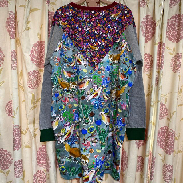 TSUMORI CHISATO(ツモリチサト)の専用　ツモリチサト　GARDEN PRINT URAKE レディースのワンピース(ひざ丈ワンピース)の商品写真