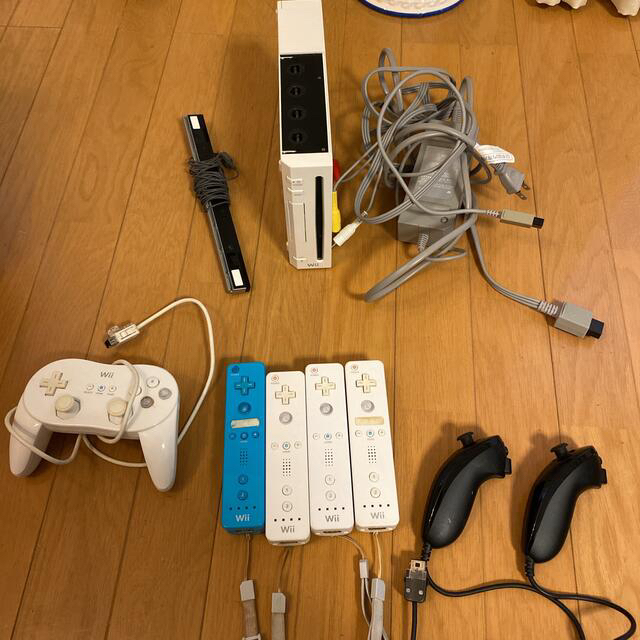 【コントローラー　ソフト多数！】Wii