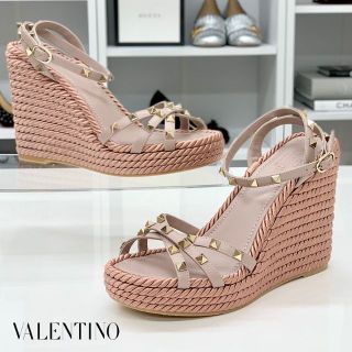 ヴァレンティノ ウェッジサンダルの通販 59点 | VALENTINOを買うならラクマ
