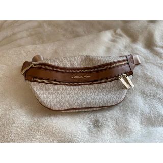 マイケルコース(Michael Kors)のマイケルコース ボディバッグ ウエストバッグ ホワイトmichael kors(ボディバッグ/ウエストポーチ)