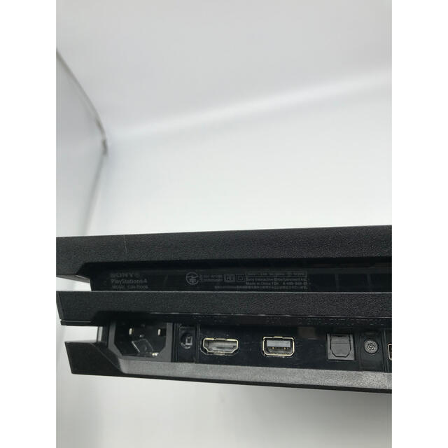 PS4 PRO CUH7100 SSD1TB エンタメ/ホビーのゲームソフト/ゲーム機本体(家庭用ゲーム機本体)の商品写真