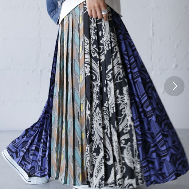 antiqua(アンティカ)のアンティカ　マルチカラー　プリーツスカート レディースのスカート(ロングスカート)の商品写真