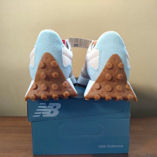 New Balance(ニューバランス)の★【新品未使用】ニューバランスWS327RB 25.5cm BEIGE/BLUE レディースの靴/シューズ(スニーカー)の商品写真