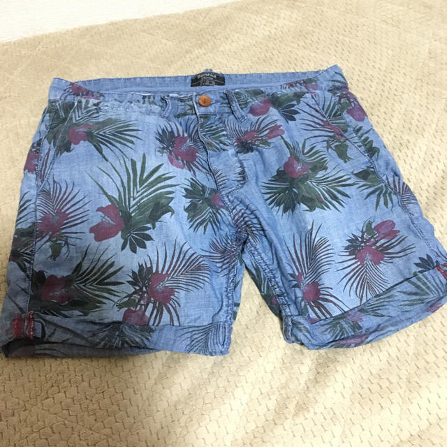 Bershka(ベルシュカ)の花柄デニムセットアップ  ベルシュカ メンズのトップス(シャツ)の商品写真