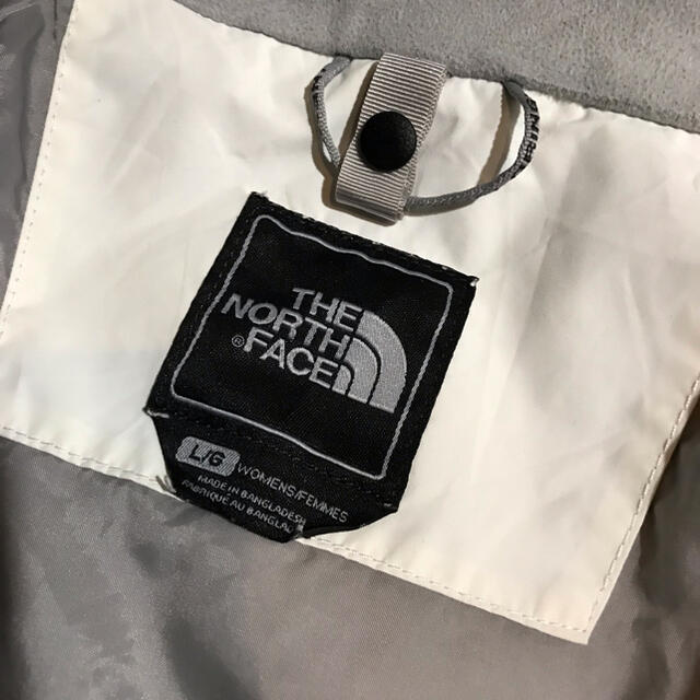 THE NORTH FACE(ザノースフェイス)のノースフェイス　ナイロンジャケット　ホワイト　L レディースのジャケット/アウター(ナイロンジャケット)の商品写真