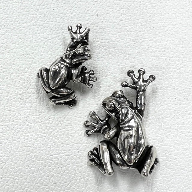 ◇Ki1068】2匹セット シルバー 925 ペンダントトップ カエル 蛙 | www