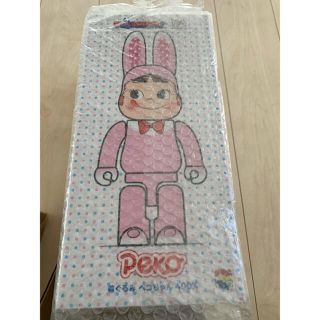 メディコムトイ(MEDICOM TOY)のベアブリック  着ぐるみ　ペコちゃん(その他)