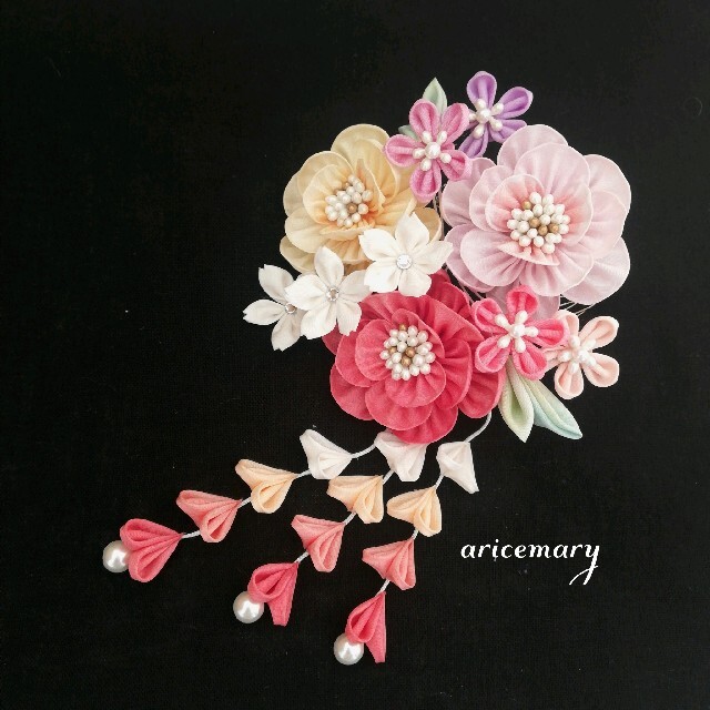 正絹 牡丹と桜と梅のつまみ細工髪飾りの通販 by まりこ's shop｜ラクマ