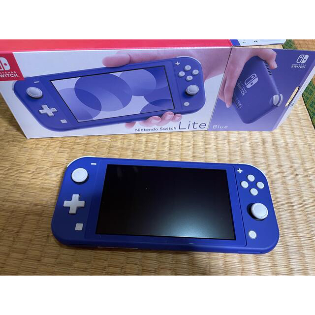 Nintendo Switch(ニンテンドースイッチ)のswitch ライトブルー　 エンタメ/ホビーのゲームソフト/ゲーム機本体(携帯用ゲーム機本体)の商品写真