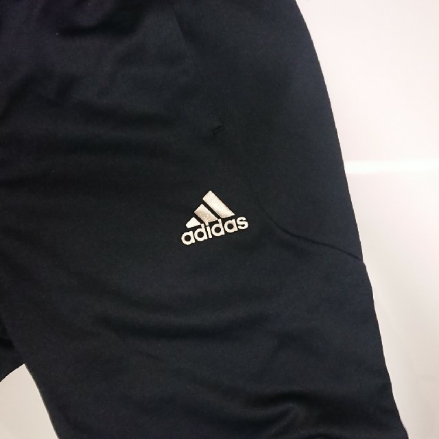 adidas(アディダス)のアディダス　ひざ下丈パンツ　Ｓサイズ メンズのパンツ(その他)の商品写真