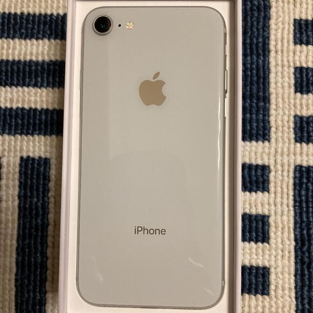 iPhone(アイフォーン)のiPhone8 64GB SIMロック解除済み スマホ/家電/カメラのスマートフォン/携帯電話(スマートフォン本体)の商品写真