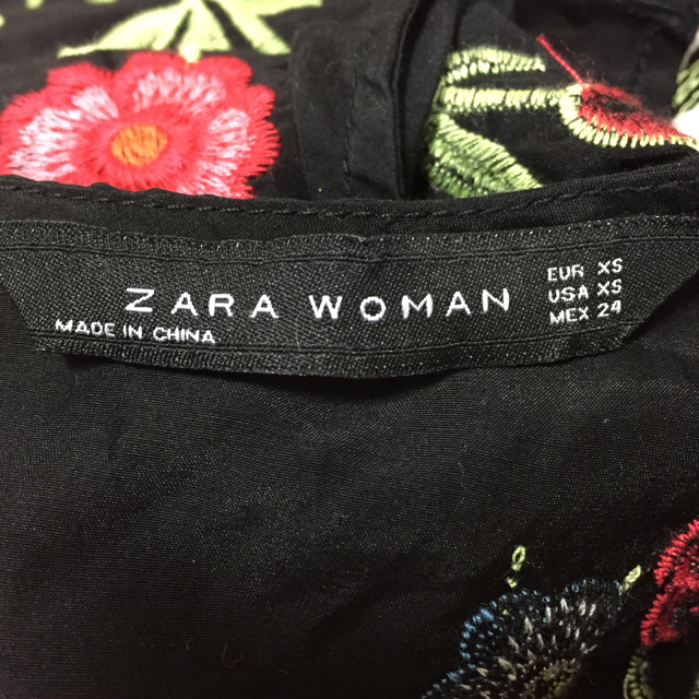 ZARA(ザラ)のZARA 刺繍ワンピース レディースのワンピース(ひざ丈ワンピース)の商品写真